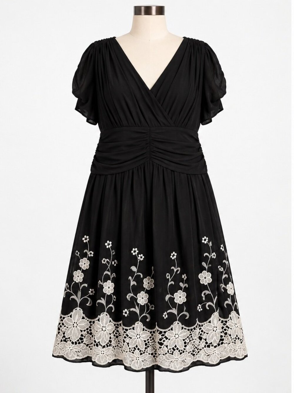 SLNY Plus Size 24W Black Ivory Embroidered Lace Dress